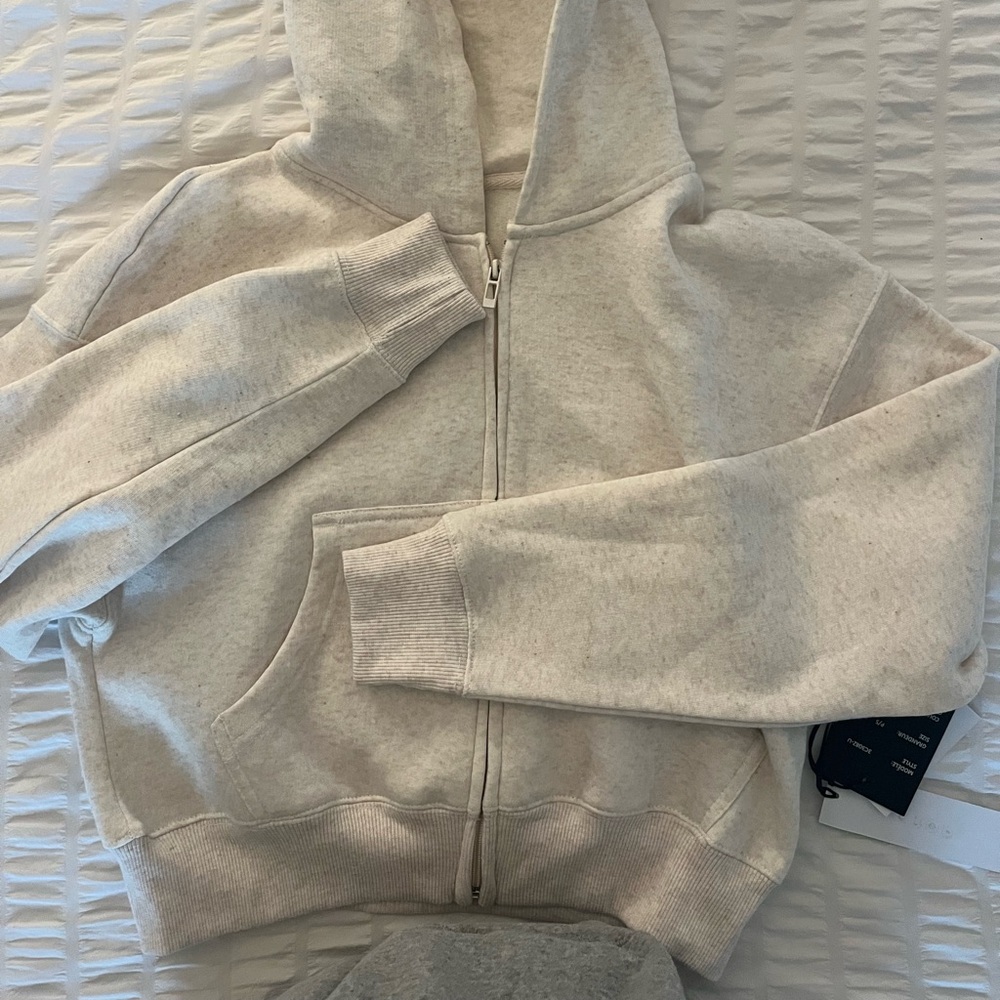 cropped zip up